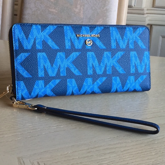 Michael Kors River Blue Multi Wallet, Wristlet - Picture 2 of 13